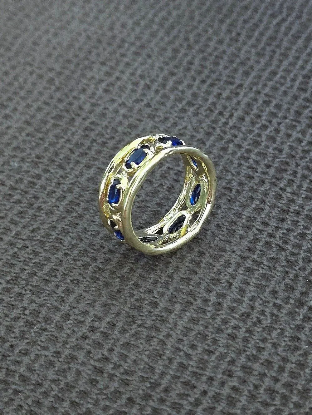 Zeyzey Gold💛 Double✌️ Band with Blue💙 Crystals💎 Ring💍 - NWT